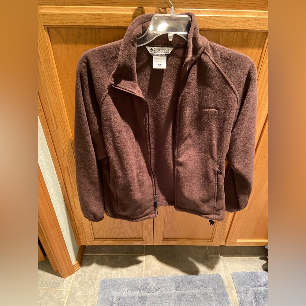 Columbia Front Zip Women’s Jacket.